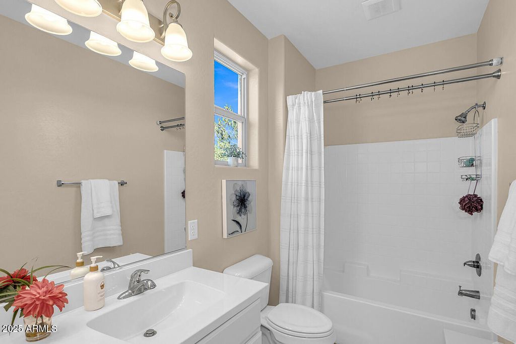 Image 73 of property listing at 6095 N STRATFORD Court, Rimrock, AZ 86335