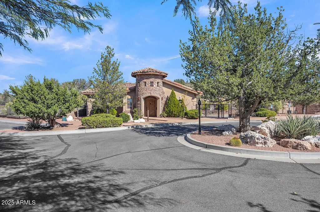 Image 80 of property listing at 6095 N STRATFORD Court, Rimrock, AZ 86335