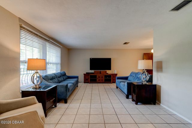 897 Lindenwood Circle N, Ormond Beach, FL 32174