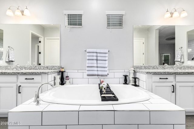 21127 E REINS Road, Queen Creek, AZ 85142