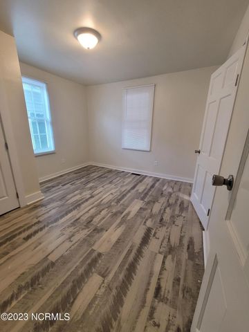 112 S 12th Street, Wilmington, NC 28401