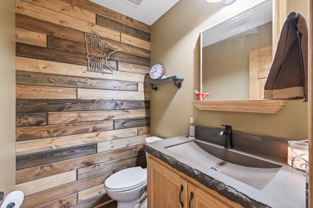 22617 Washington Court NE, East Bethel, MN 55011