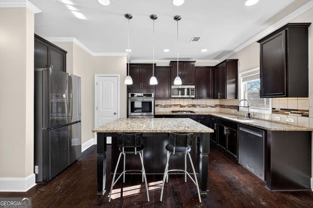 2430 Fair Oaks Way, College Park, GA 30337