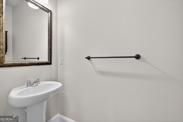 2430 Fair Oaks Way, College Park, GA 30337