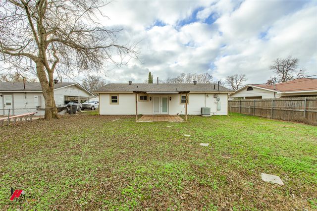 5305 Daffodil Avenue, Bossier City, LA 71112