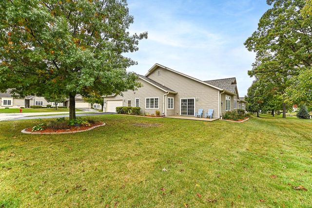 5332 S Butterfield WAY, Greenfield, WI 53221