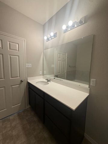 352 Martha DR, Buda, TX 78610