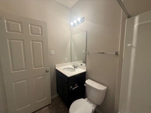 352 Martha DR, Buda, TX 78610