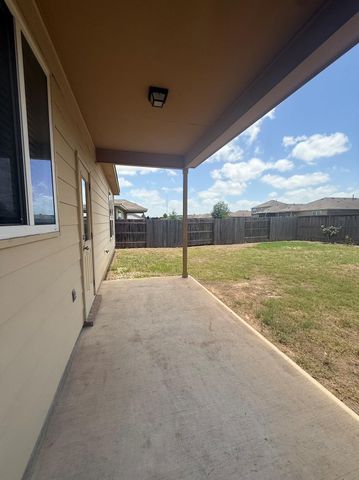 352 Martha DR, Buda, TX 78610