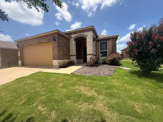 352 Martha DR, Buda, TX 78610