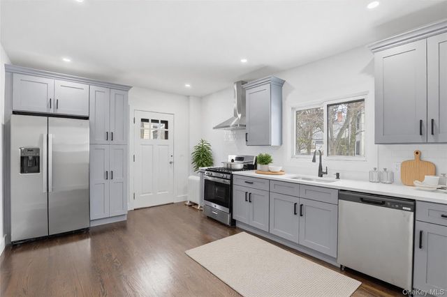 25 Midland Avenue, White Plains, NY 10606