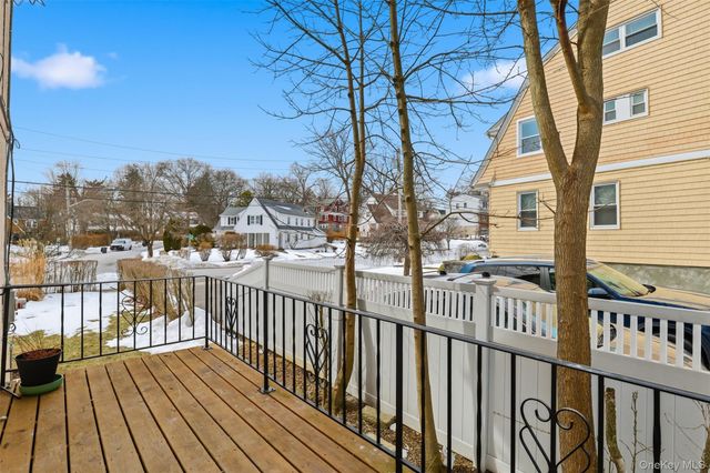 25 Midland Avenue, White Plains, NY 10606