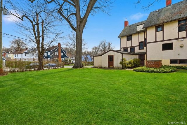 25 Midland Avenue, White Plains, NY 10606