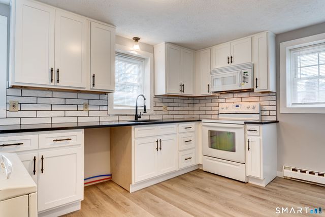 8 Maple Avenue, Plymouth, CT 06782