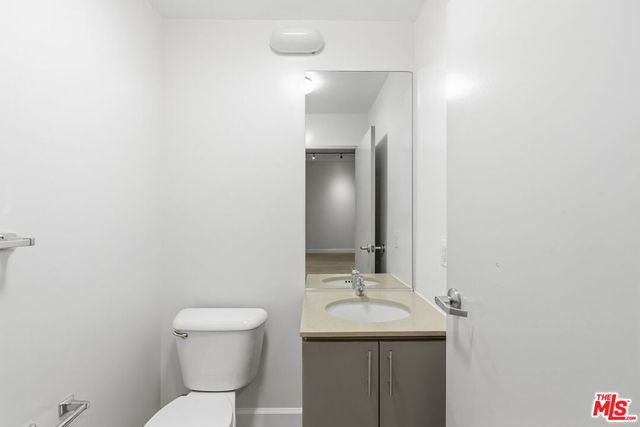 1130 S Flower Street 202, Los Angeles, CA 90015