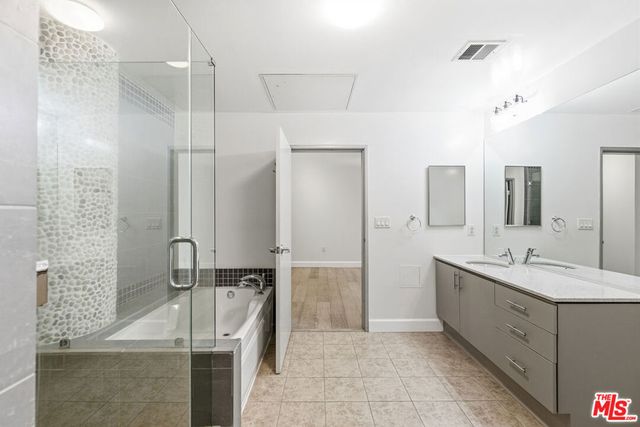 1130 S Flower Street 202, Los Angeles, CA 90015