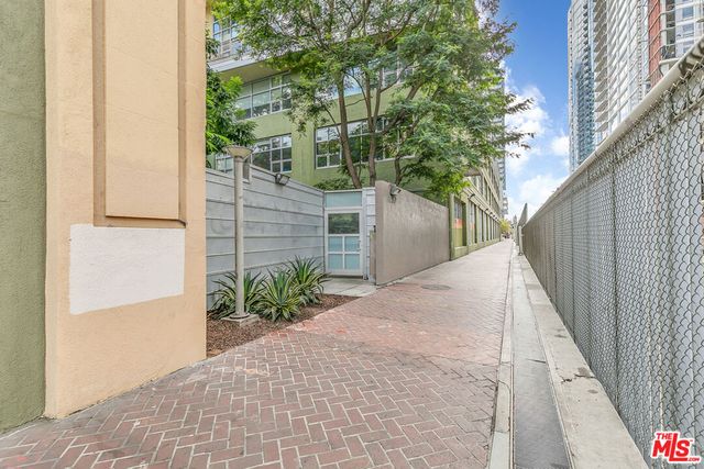 1130 S Flower Street 202, Los Angeles, CA 90015