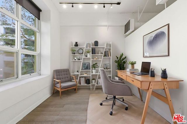 1130 S Flower Street 202, Los Angeles, CA 90015