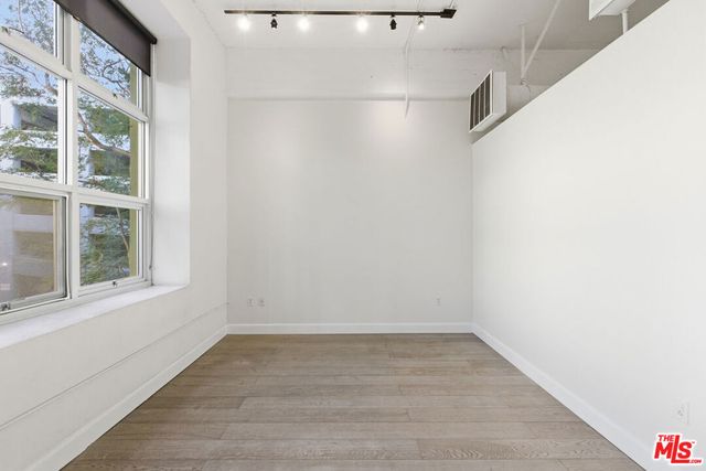 1130 S Flower Street 202, Los Angeles, CA 90015