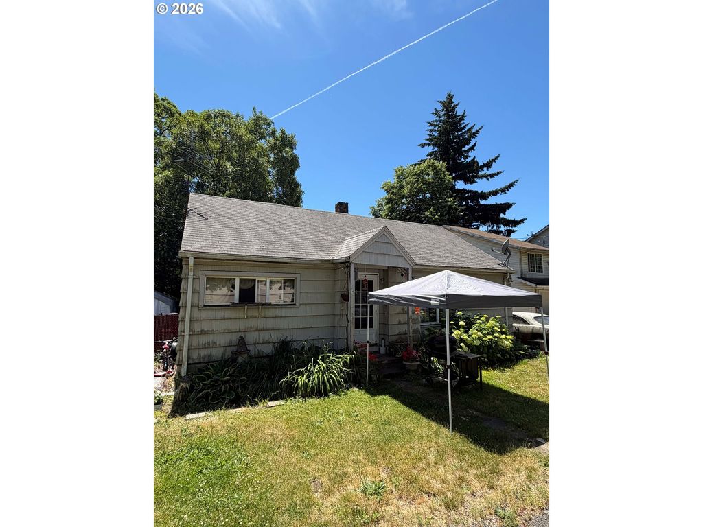 10360 Ne HASSALO St, Portland, OR 97220