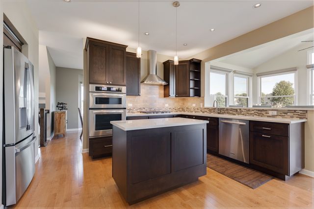 12 Baldwin Court, Lake In The Hills, IL 60156