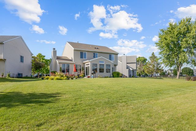 12 Baldwin Court, Lake In The Hills, IL 60156