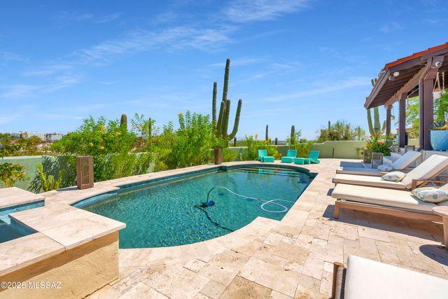 330 E Hillcrest Place, Tucson, AZ 85704