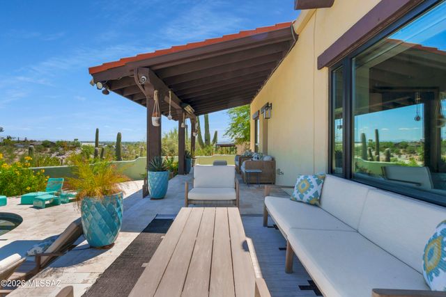 330 E Hillcrest Place, Tucson, AZ 85704