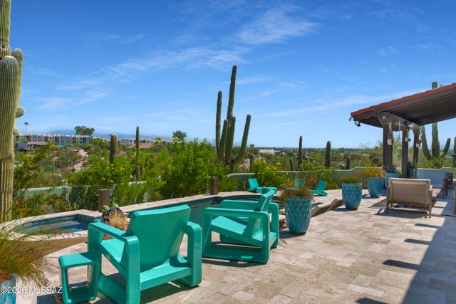 330 E Hillcrest Place, Tucson, AZ 85704