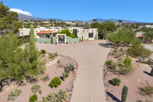 330 E Hillcrest Place, Tucson, AZ 85704