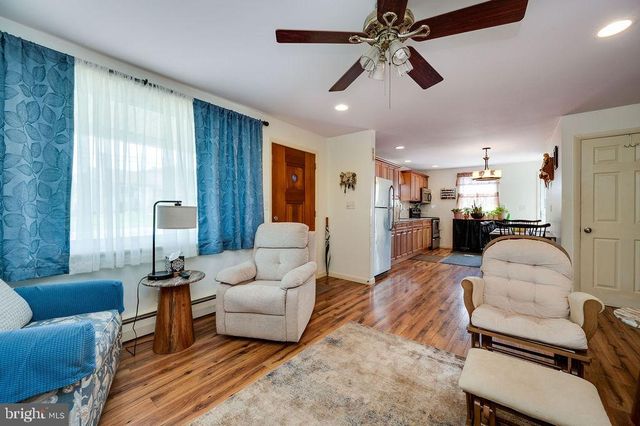 875 COLUMBIA AVE, Sinking Spring, PA 19608