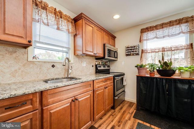 875 COLUMBIA AVE, Sinking Spring, PA 19608