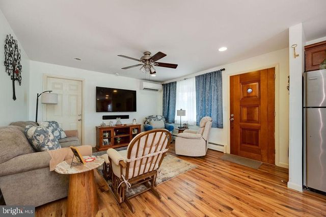 875 COLUMBIA AVE, Sinking Spring, PA 19608