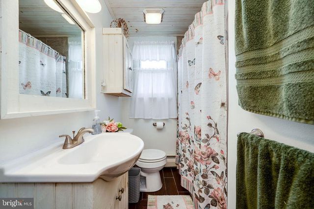 875 COLUMBIA AVE, Sinking Spring, PA 19608