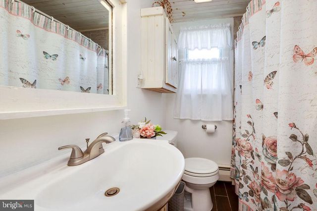 875 COLUMBIA AVE, Sinking Spring, PA 19608