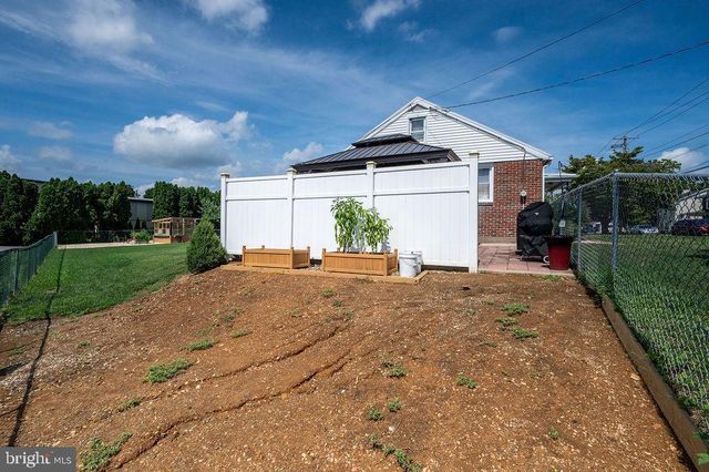 875 COLUMBIA AVE, Sinking Spring, PA 19608