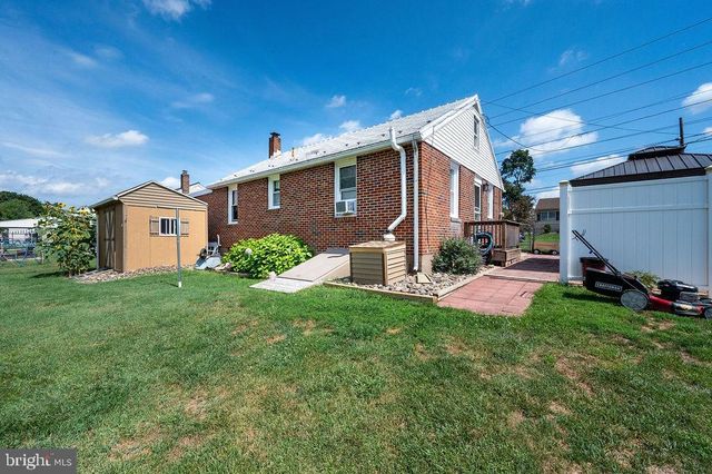 875 COLUMBIA AVE, Sinking Spring, PA 19608