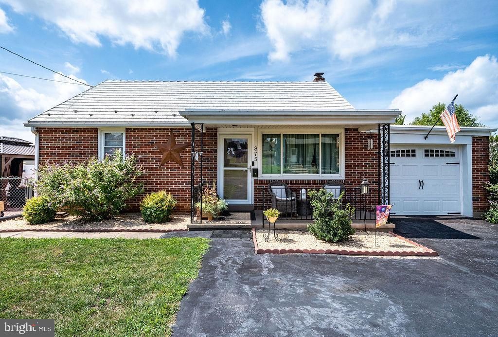 875 COLUMBIA AVE, Sinking Spring, PA 19608