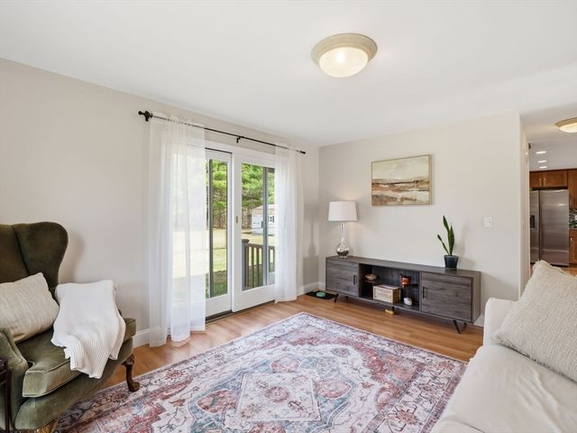 79 Garrison Rd, Chelmsford, MA 01824