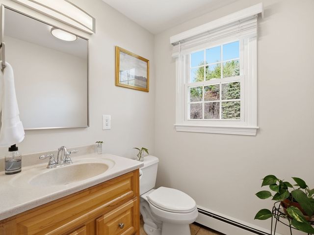 79 Garrison Rd, Chelmsford, MA 01824