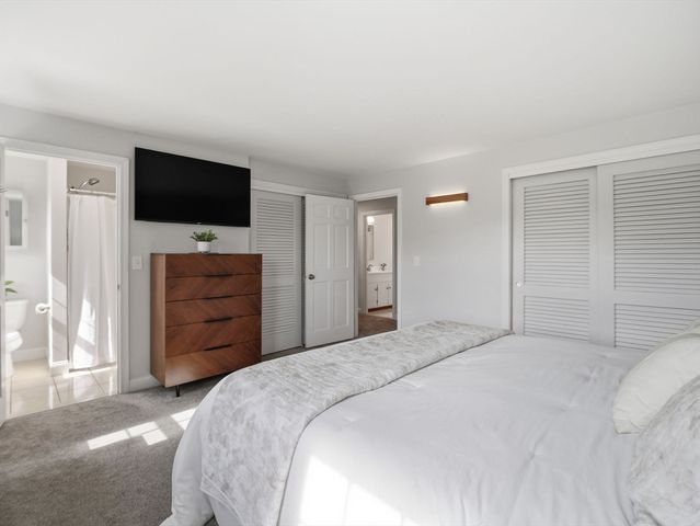 79 Garrison Rd, Chelmsford, MA 01824