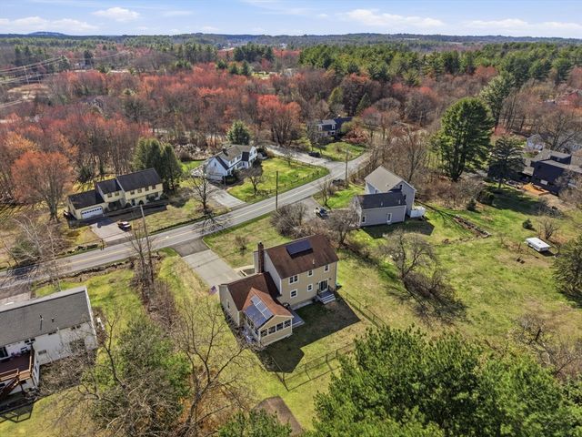 79 Garrison Rd, Chelmsford, MA 01824