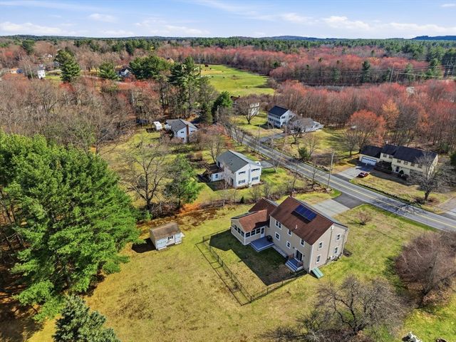 79 Garrison Rd, Chelmsford, MA 01824