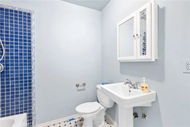 9232 S 7th, Inglewood, CA 90305