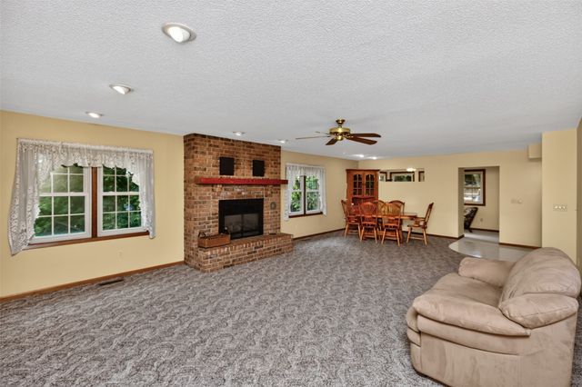 4015 SE 12th Street, Des Moines, IA 50315