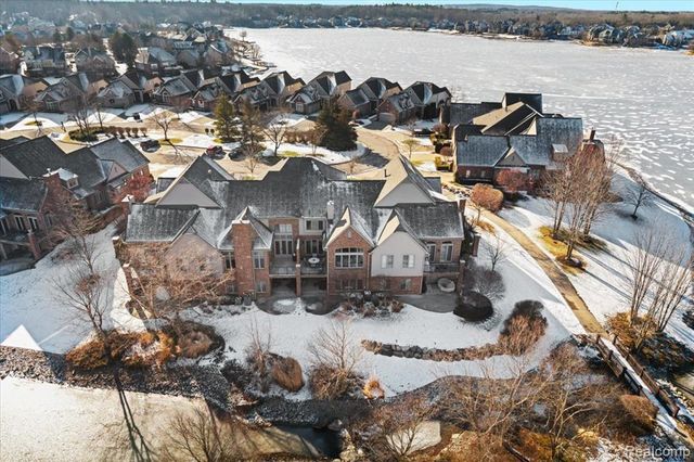 10743 Waterfall Court, South Lyon, MI 48178