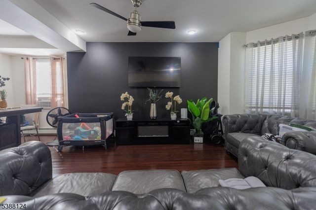 54 Linwood Pl, East Orange City, NJ 07017