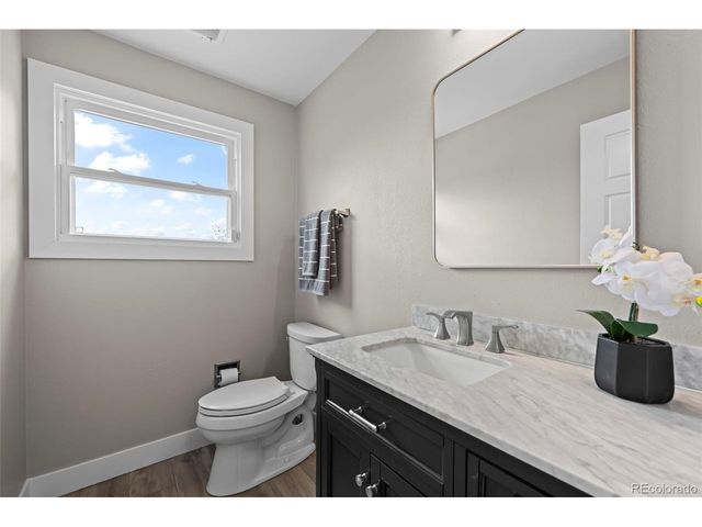 10620 W Glasgow Ave, Littleton, CO 80127