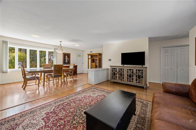 197 Willowen Drive, Irondequoit, NY 14609