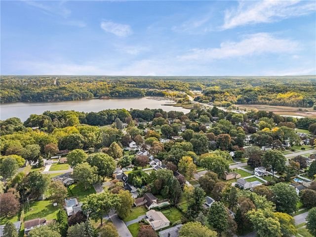 197 Willowen Drive, Irondequoit, NY 14609